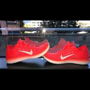 Nike free Rn flyknit women’s size 6
